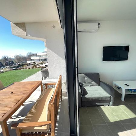 شقة Alsóörs  في Club Panorama Studio - Pool, Garden المظهر الخارجي الصورة